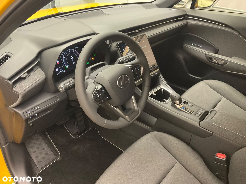 Lexus LBX 1.5 Hybrid - 6