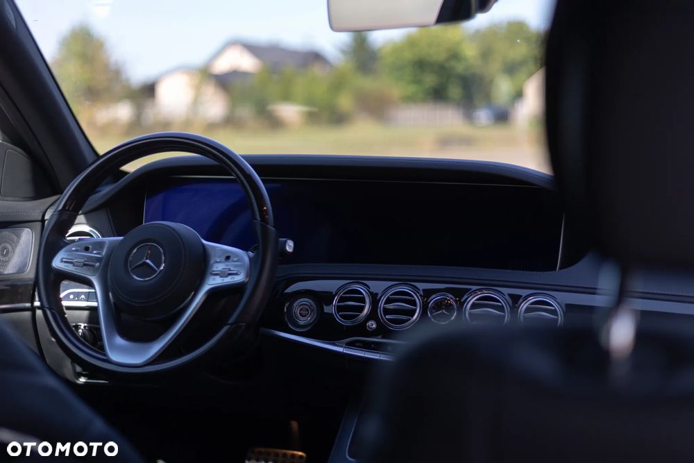 Mercedes-Benz Klasa S 560 4-Matic L 9G-TRONIC - 27