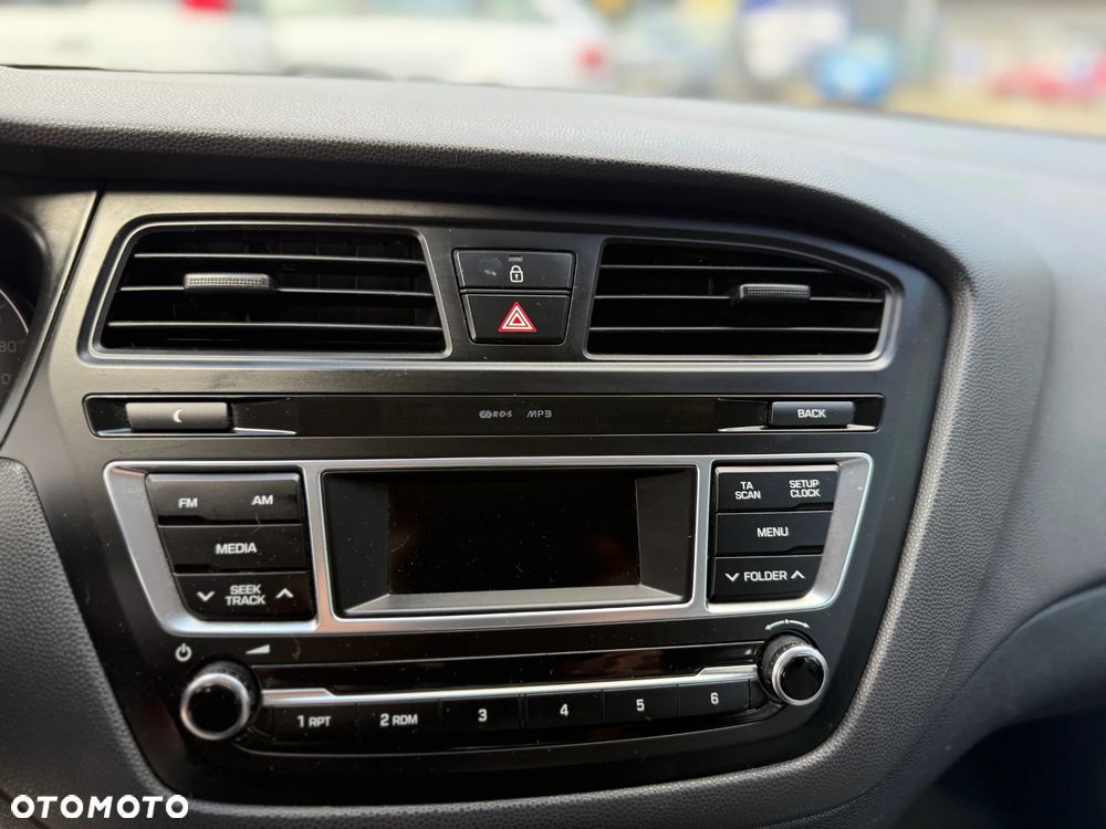 Hyundai i20 - 12