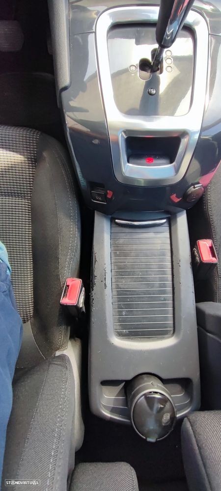 Peugeot 5008 1.6 HDi Executive CMP6 - 22