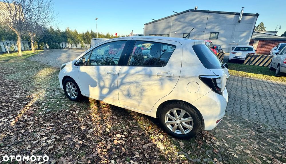 Toyota Yaris Hybrid 1.5 VVT-i Comfort - 4