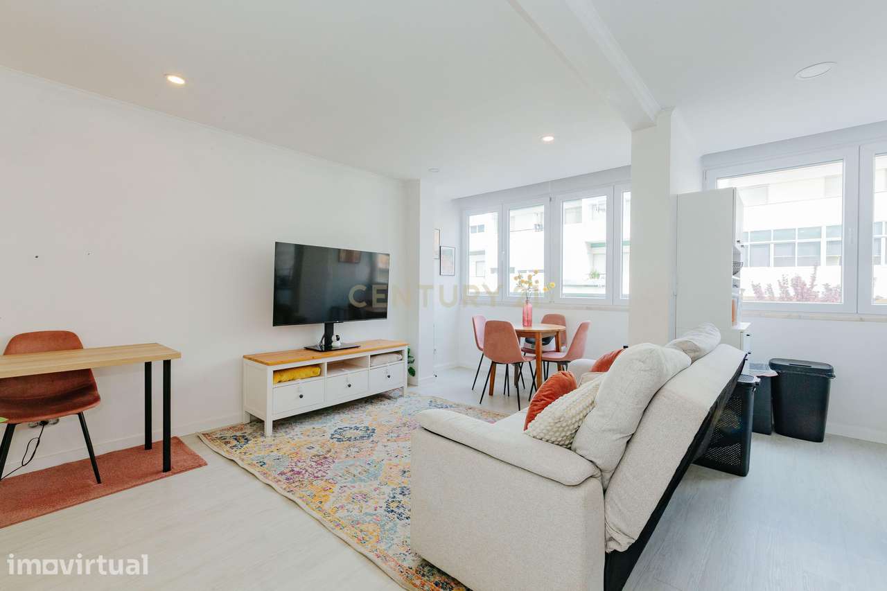Apartamento Renovado T2 em Sacavém, Loures - Grande imagem: 2/25