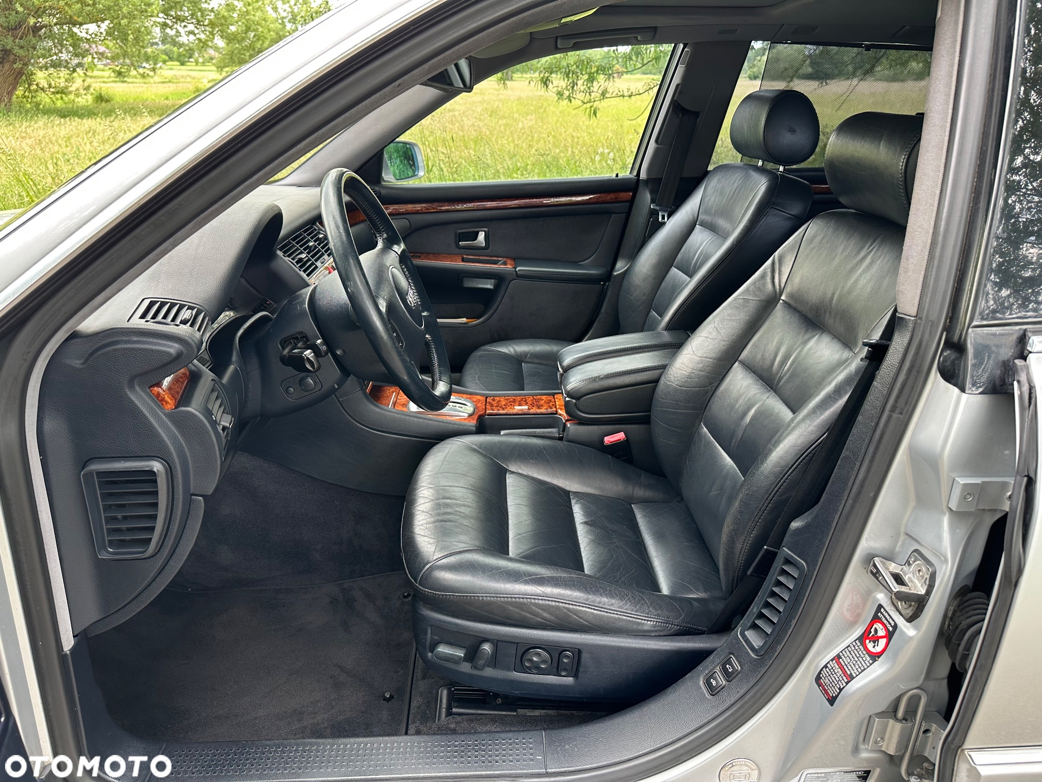 Audi A8 4.2 L Quattro - 13