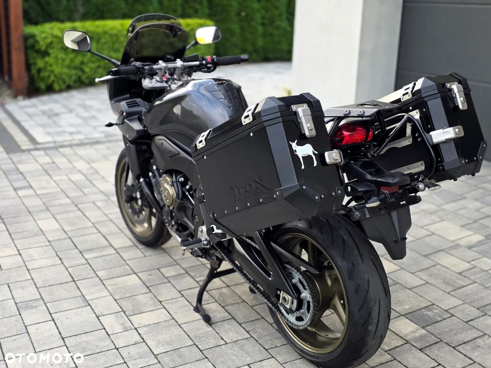 Yamaha FZ - 22