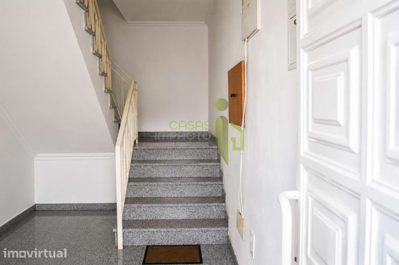 Apartamento T2 Arrendamento em Colares,Sintra - Grande imagem: 2/28