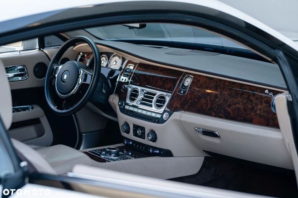 Rolls-Royce Wraith Black Badge - 30