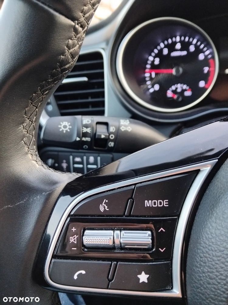 Kia XCeed 1.5 T-GDI M - 13