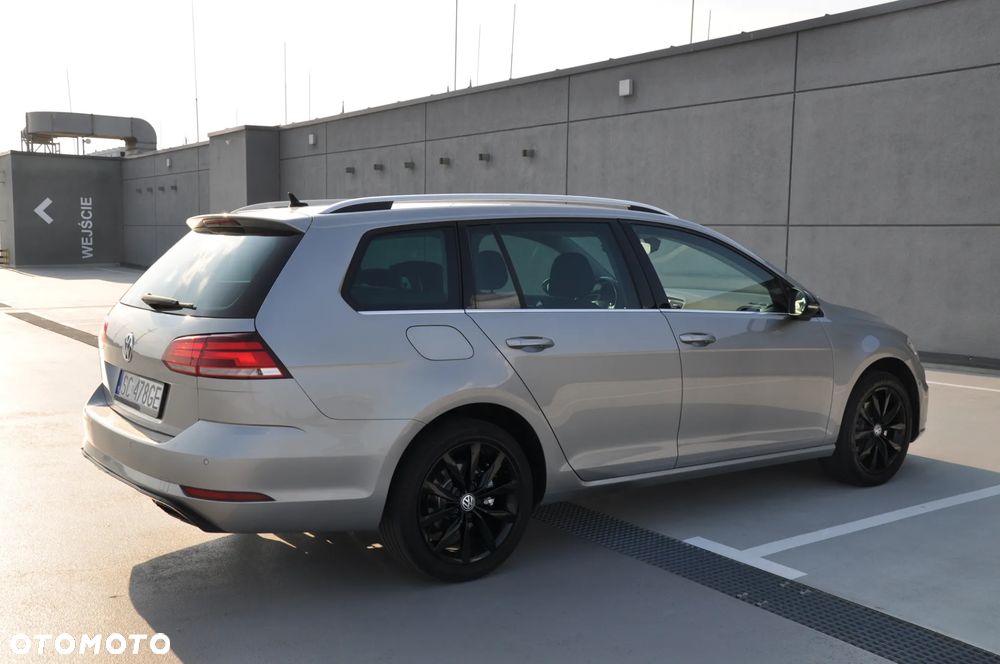 Volkswagen Golf 2.0 TDI SCR Highline - 9