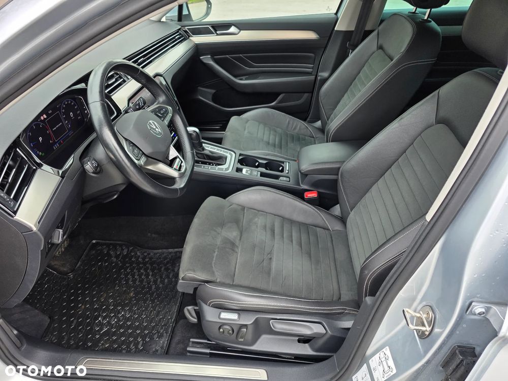 Volkswagen Passat 2.0 TDI SCR DSG 4Motion Business - 21