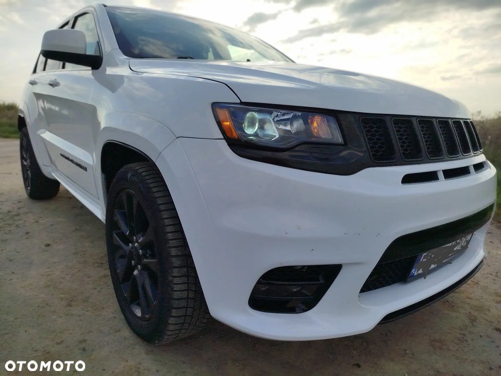 Jeep Grand Cherokee - 26