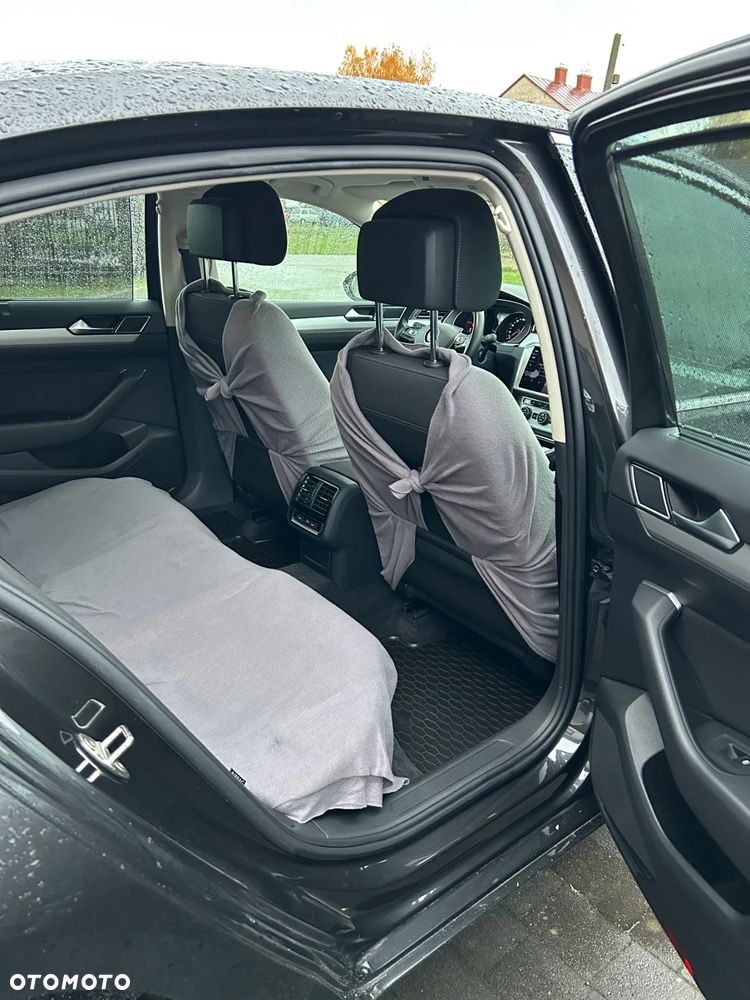 Volkswagen Passat - 9