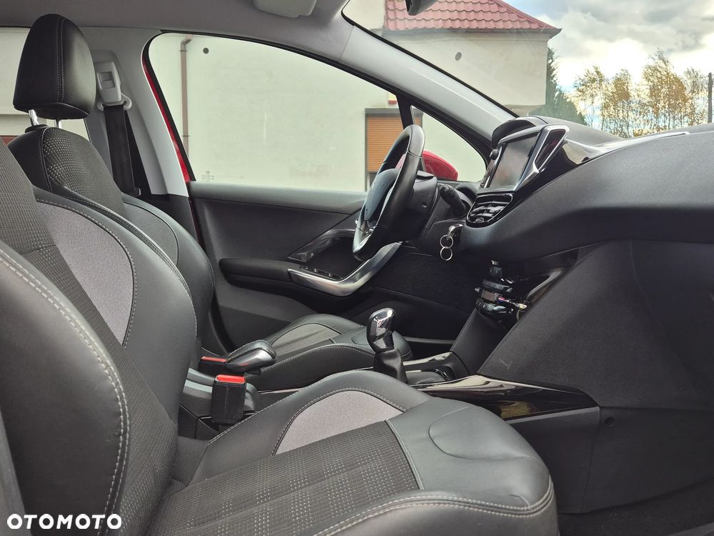 Peugeot 2008 BlueHDi FAP 120 STOP & START Allure - 15