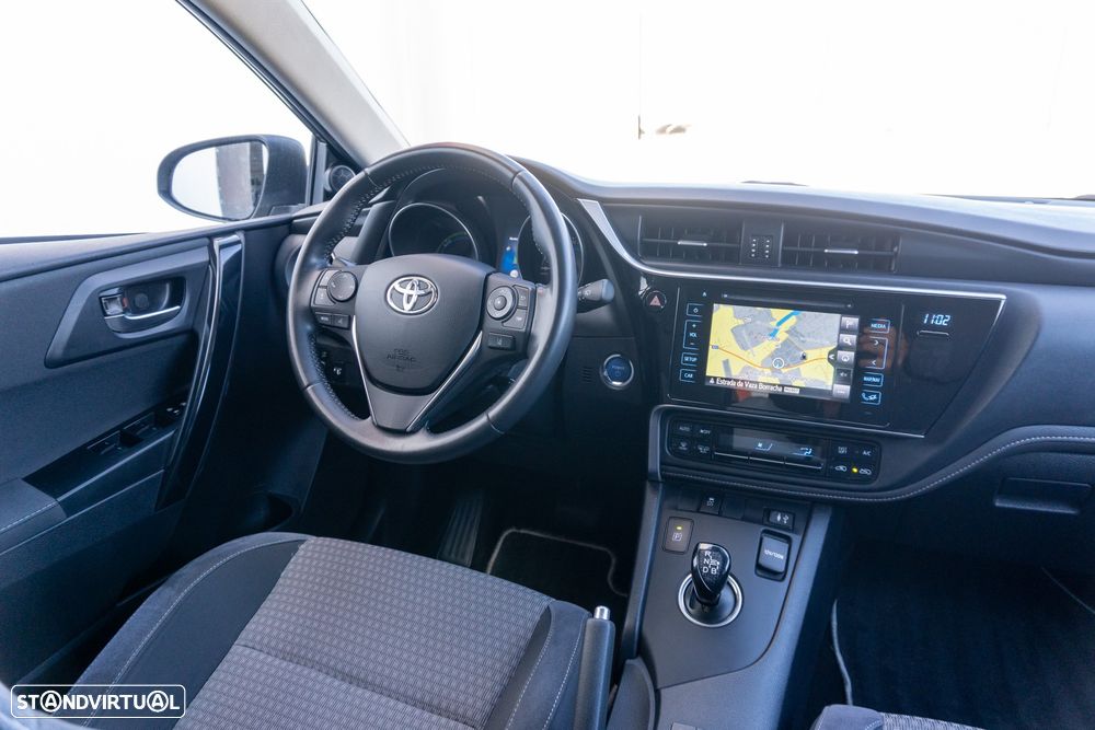 Toyota Auris 1.8 HSD Comfort +P.Sport+Navi - 32