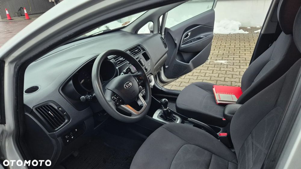 Kia Rio 1.2 Attract - 6