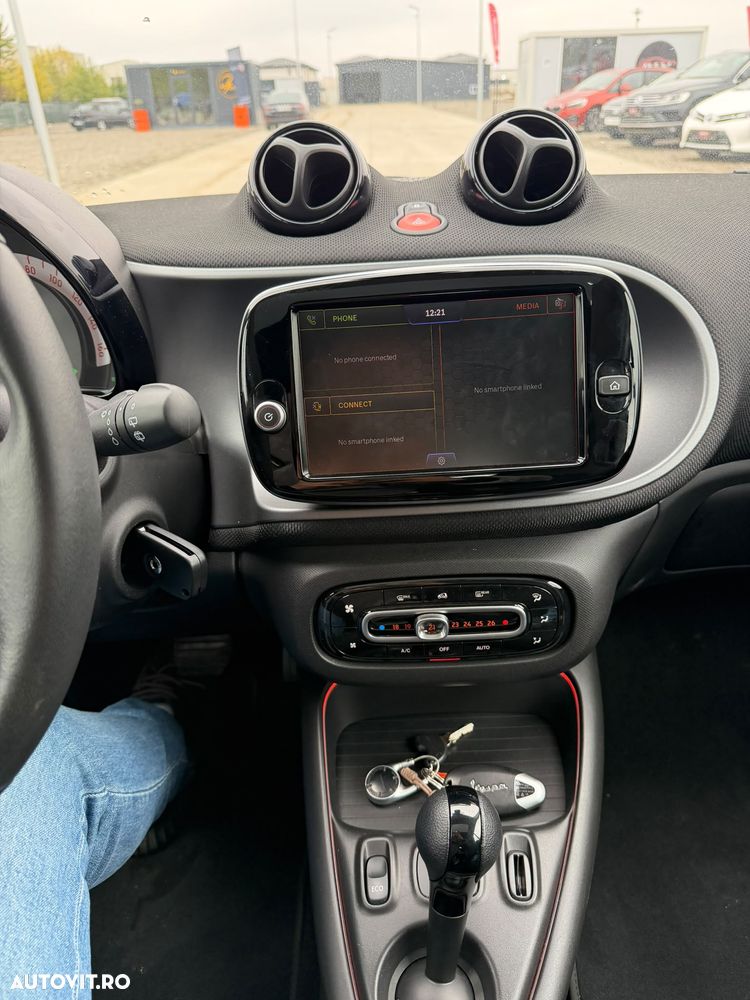 Smart Fortwo EQ - 10
