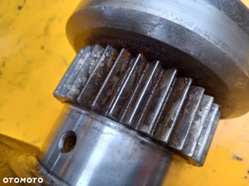 Wał korbowy silnika F4DFE4133*B014 New Holland T6.155 - 7