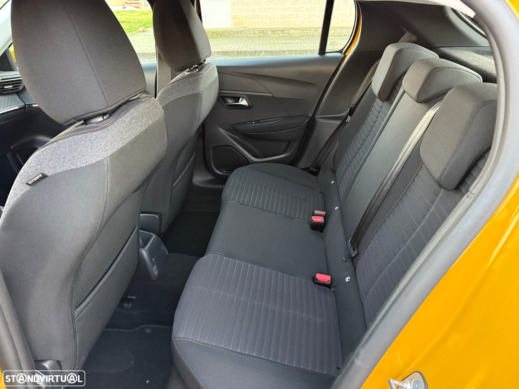 Peugeot 208 BlueHDi 100 Active Pack - 17