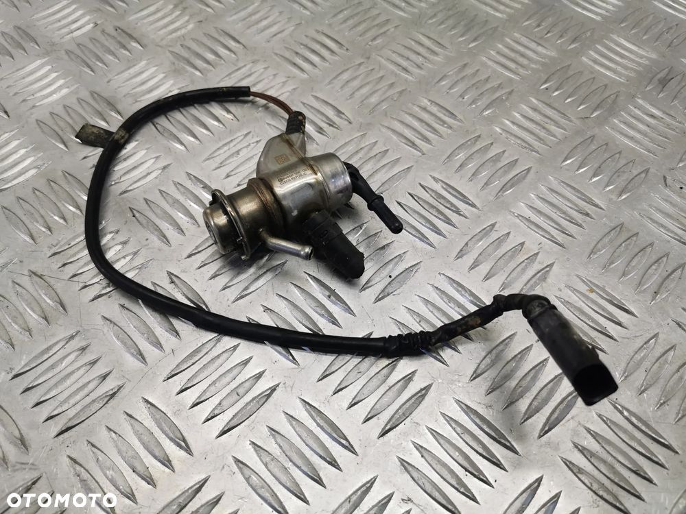VW TOUAREG 7P 10-18R WTRYSKIWACZ ADBLUE 3.0 WTRYSK 7P6131113C 7P6131113 C