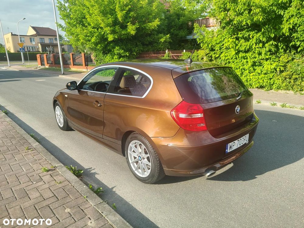 BMW Seria 1 118d DPF - 6