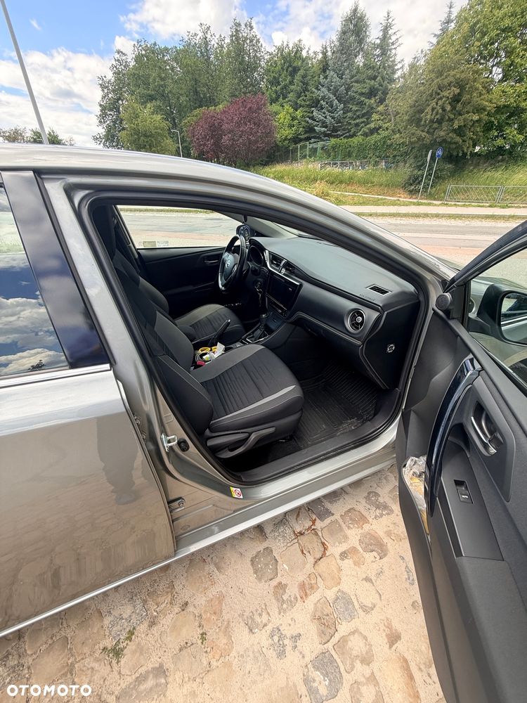 Toyota Auris 1.6 Premium MS - 6
