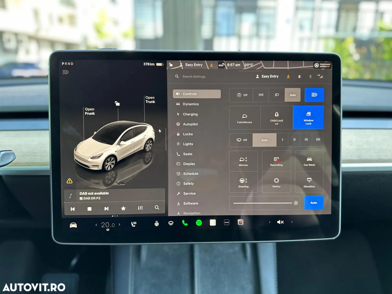 Tesla Model Y Long Range Dual Motor AWD - 22