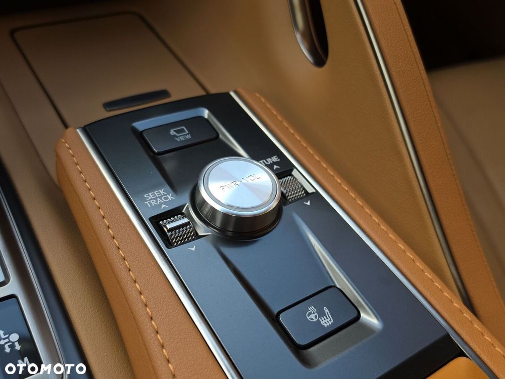 Lexus LC 500 Superturismo - 24