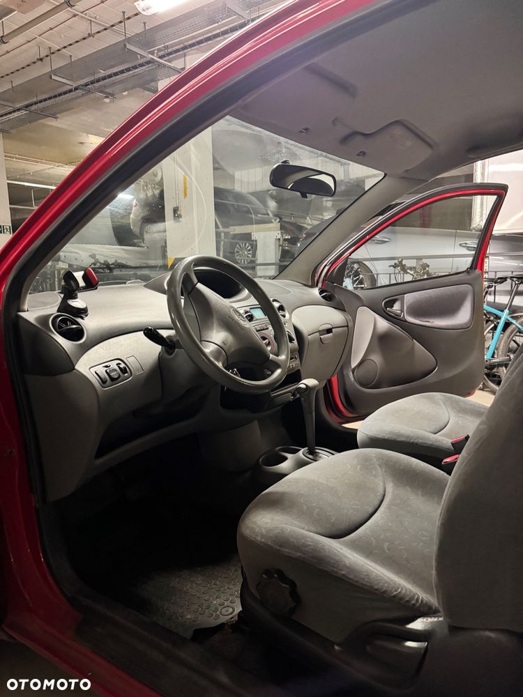 Toyota Yaris - 8