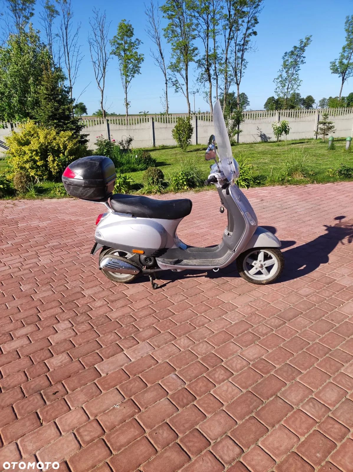 Piaggio Vespa - 1
