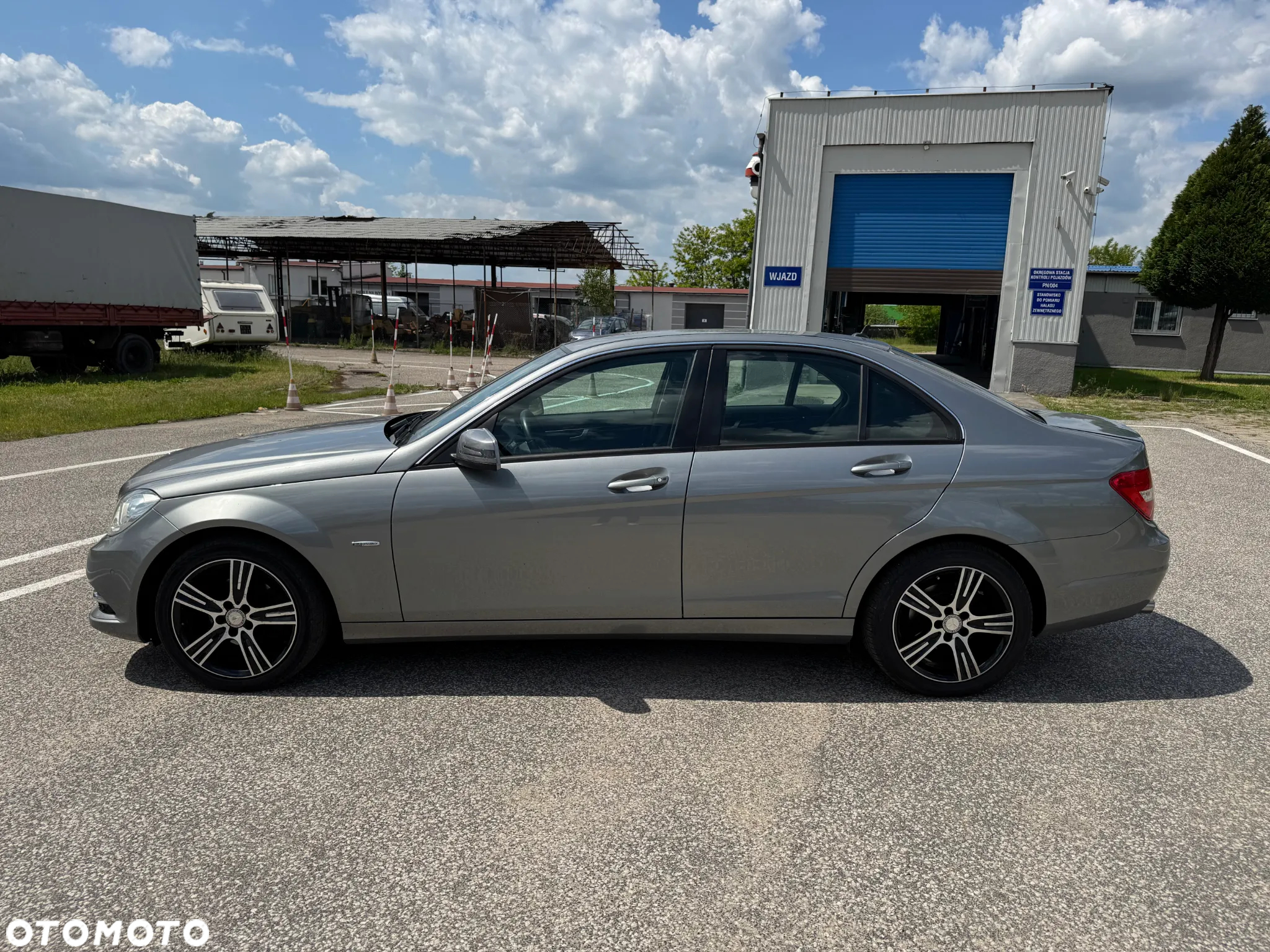 Mercedes-Benz Klasa C 180 BlueEFFICIENCY Elegance - 12