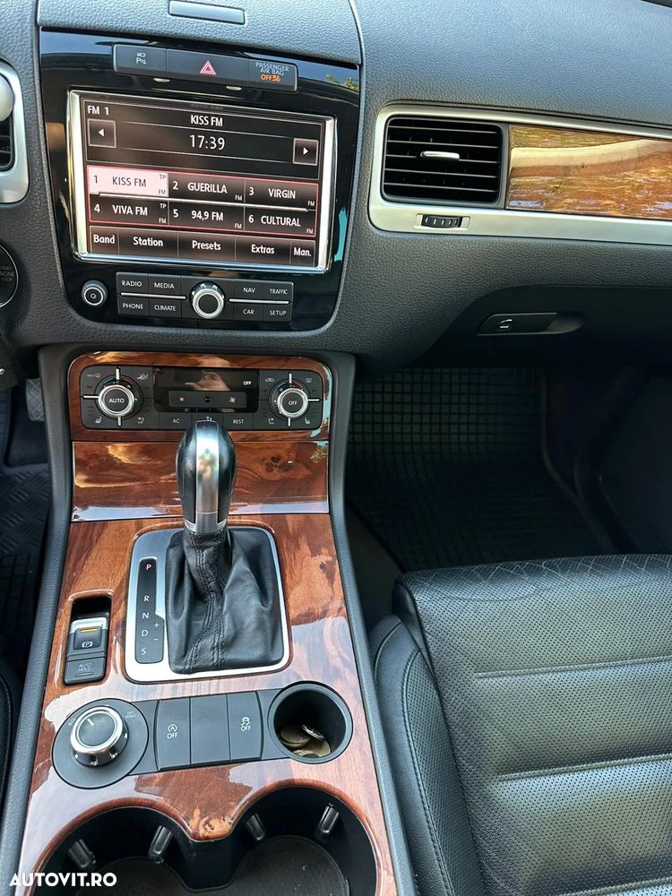 Volkswagen Touareg - 23