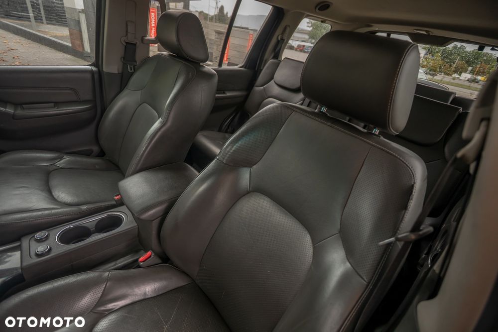 Nissan Pathfinder - 32