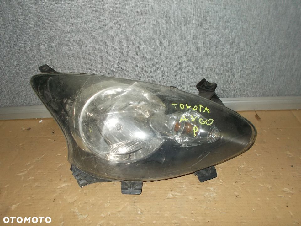 KPL. LAMPA PRZÓD PRZEDNIA LEWA PRAWA TOYOTA AYGO - 2