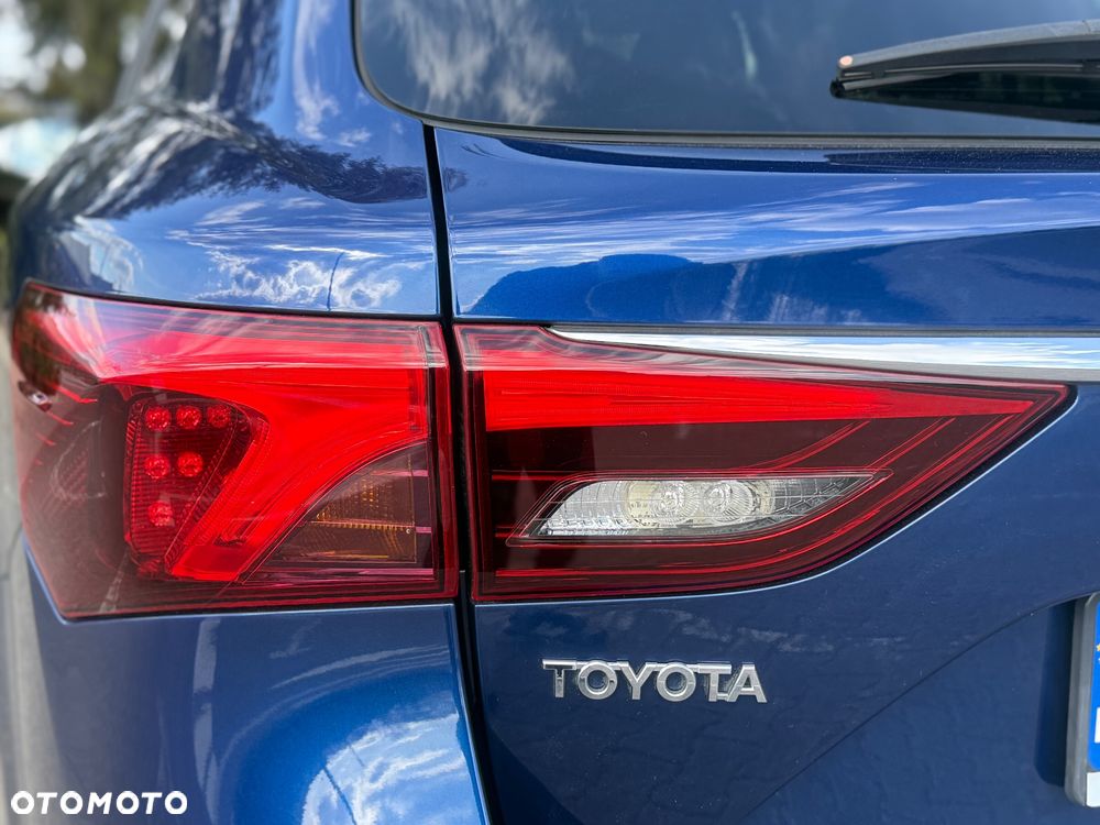 Toyota Avensis 2.0 D-4D Prestige - 16