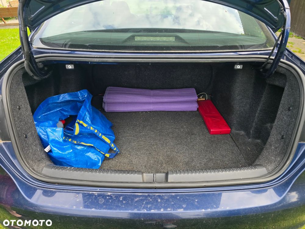 Volkswagen Jetta 2.0 Base - 13