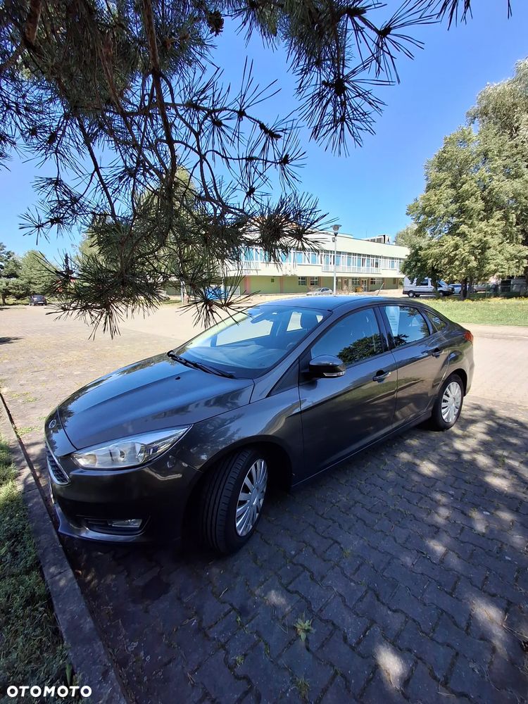 Ford Focus 1.6 Trend - 12