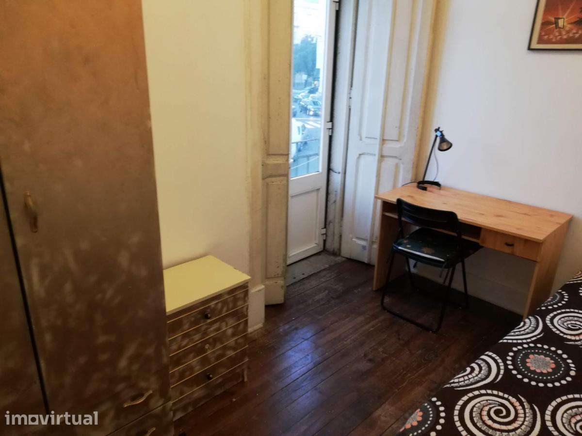 Quarto - localizado em Alameda Lisbon - Grande imagem: 3/13