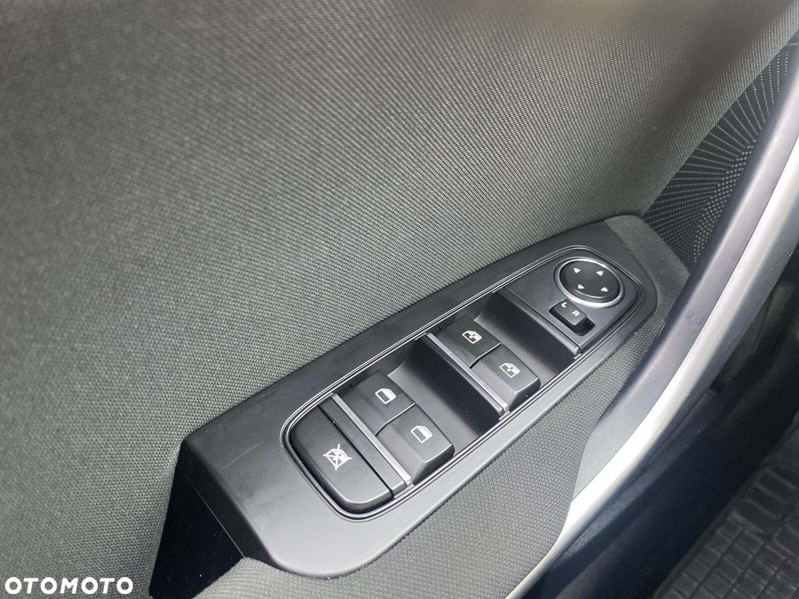 Kia Ceed - 16