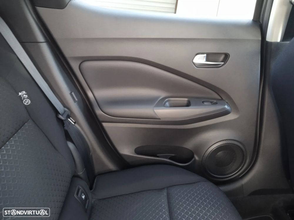 Nissan Juke 1.0 DIG-T N-Design C.Two Tone S.DCT - 34