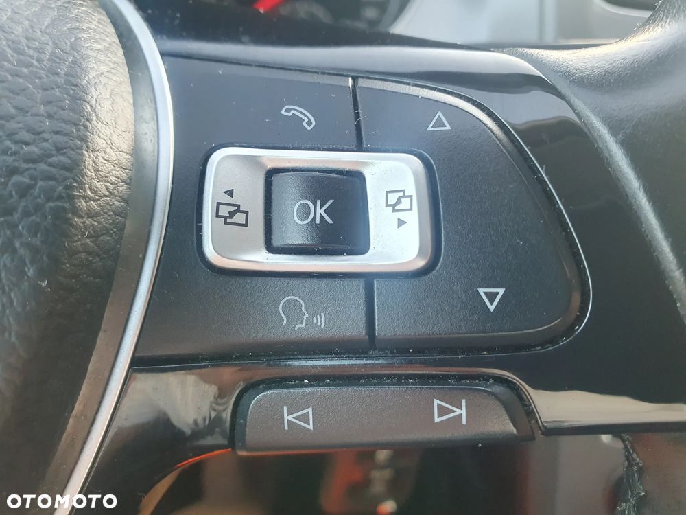 Volkswagen Golf 1.6 TDI BMT Comfortline - 31