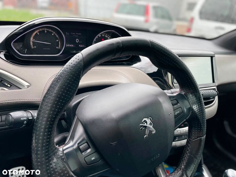 Peugeot 208 1.6 e-HDi Allure STT - 10