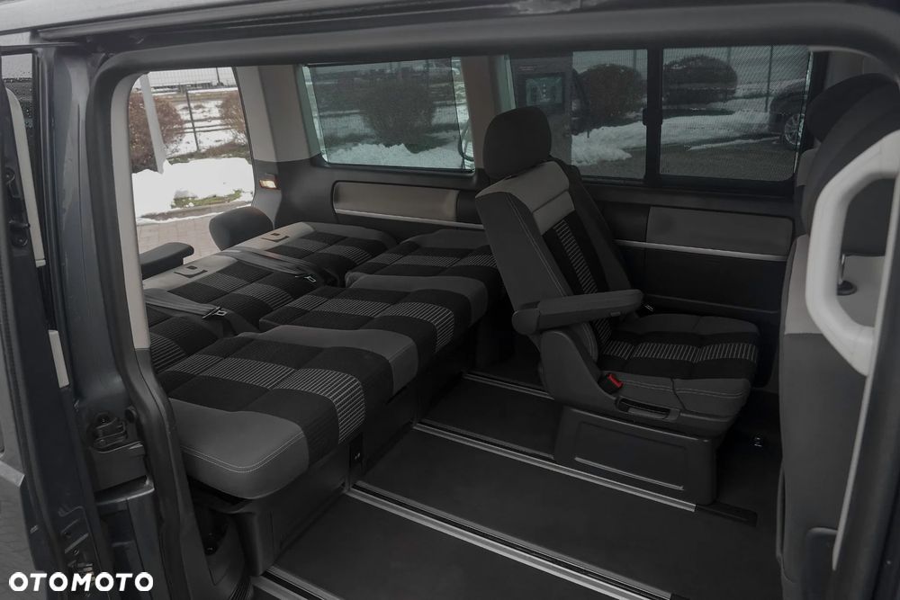 Volkswagen Multivan - 18