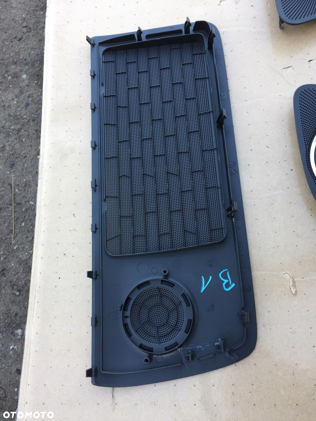 A5 8T COUPE MASKOWNICE GŁOŚNIKÓW BANG OLUFSEN KPL. - 4