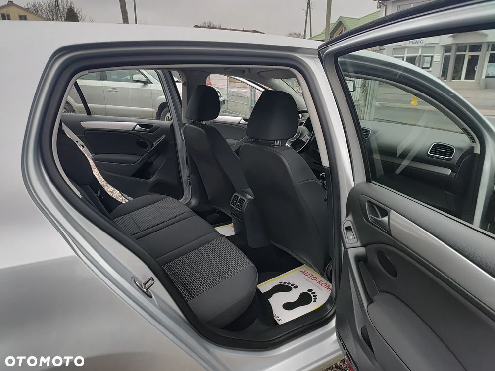 Volkswagen Golf 2.0 TDI DPF Comfortline - 24