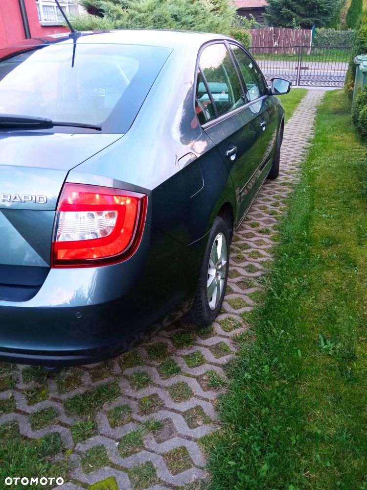 Skoda RAPID - 15