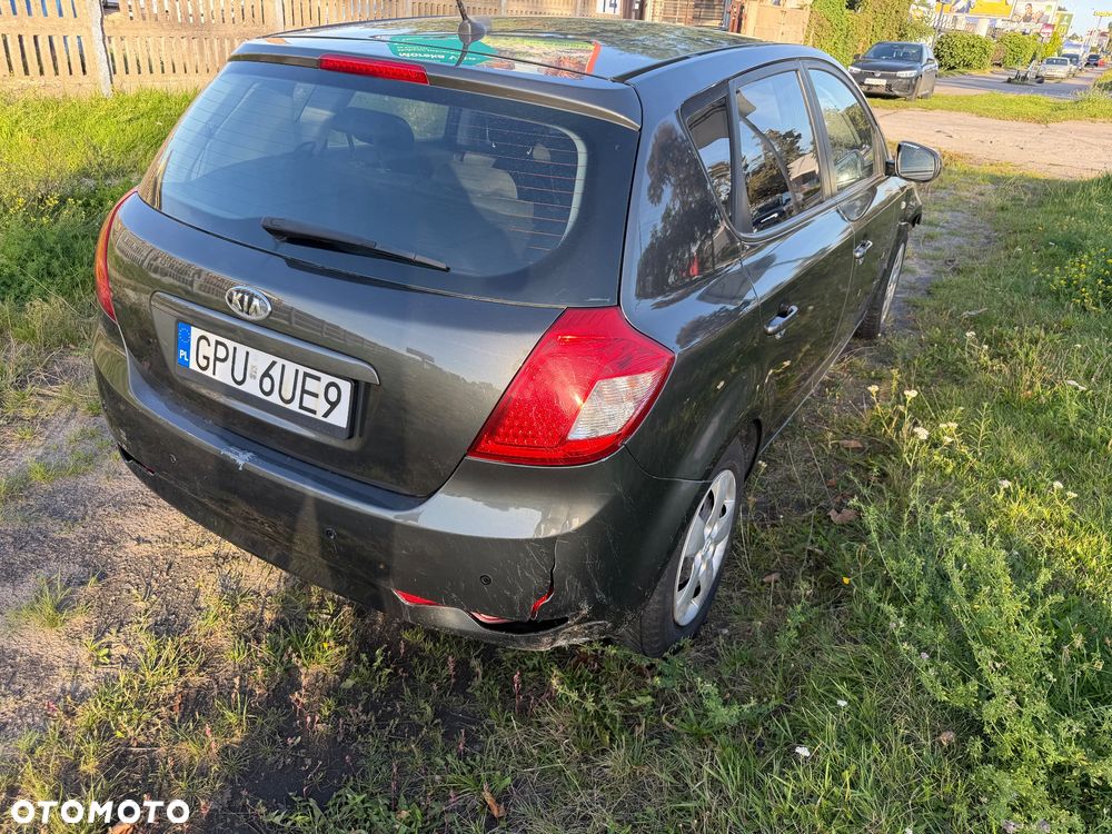 Kia Ceed 1.4 Comfort + - 3