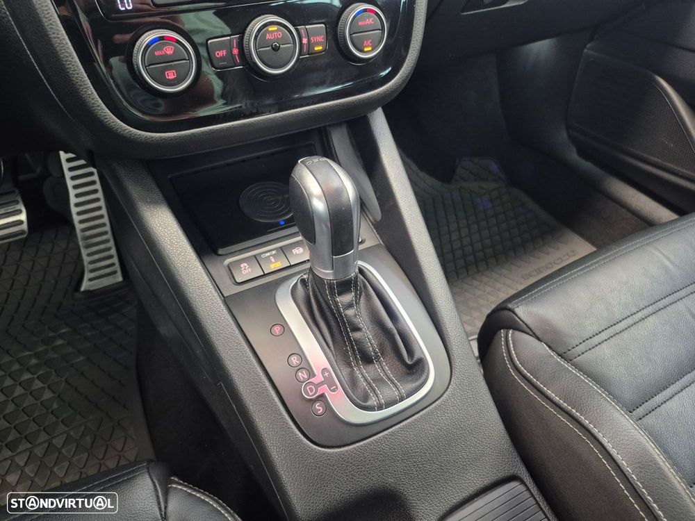 VW Scirocco 2.0 TDI Sport DSG - 13