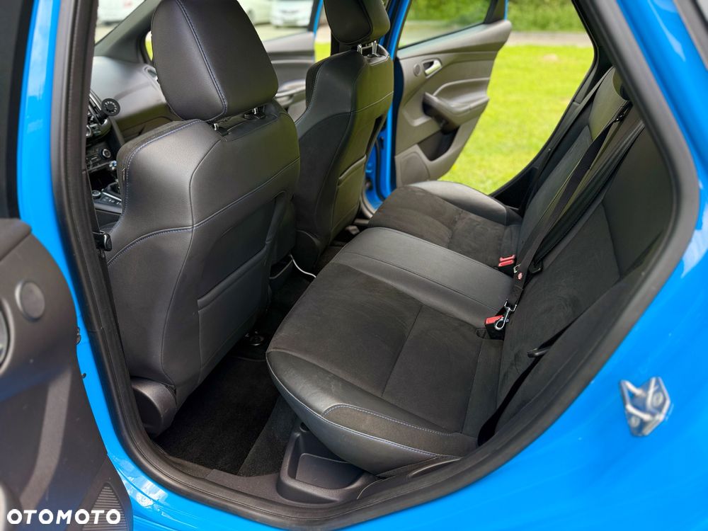 Ford Focus - 23