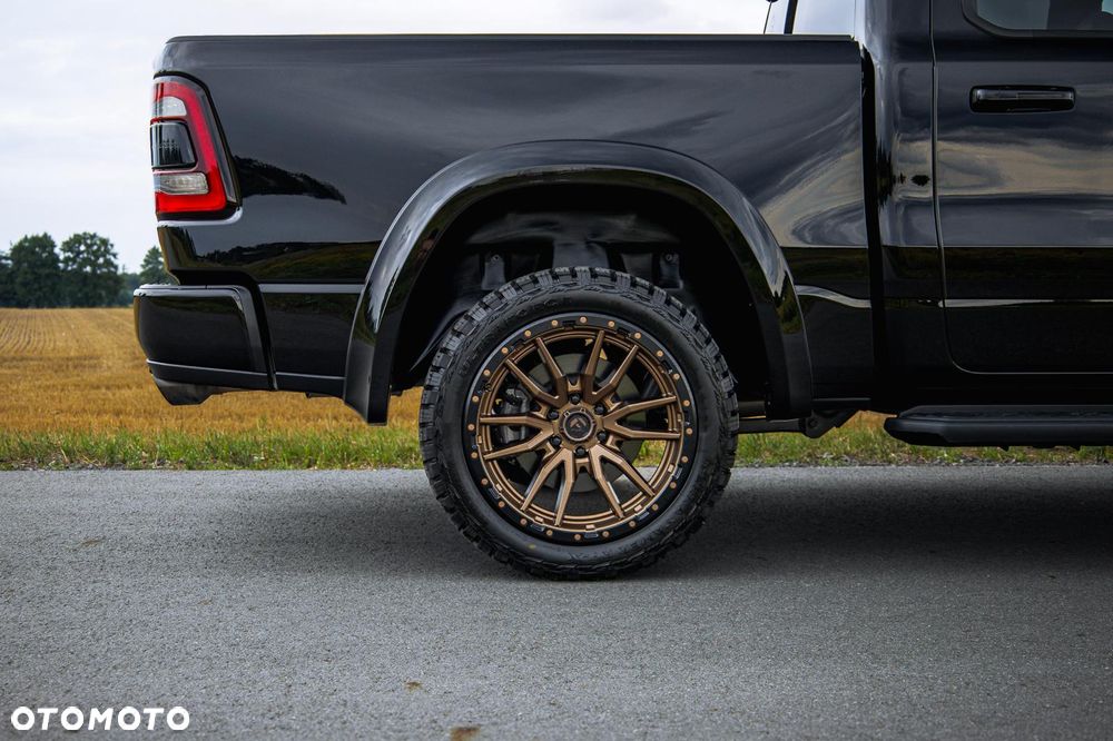 RAM 1500 5.7 Crew Cab Shortbed Laramie Black - 19