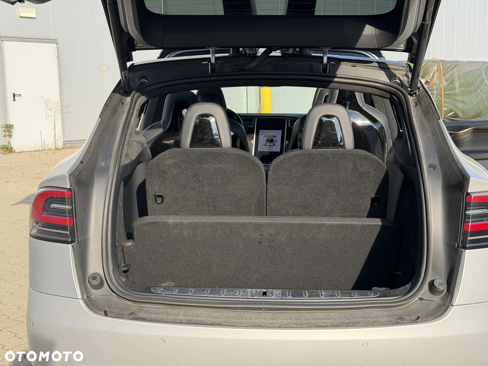Tesla Model X Long Range Plus - 21