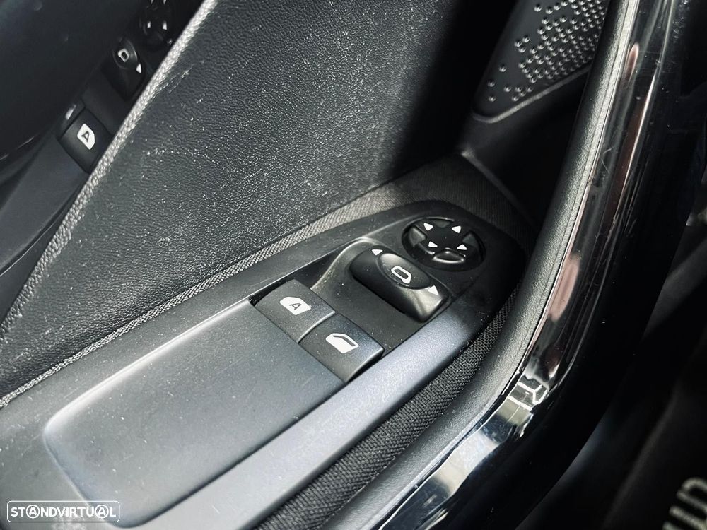 Peugeot 208 1.2 PureTech Style - 35